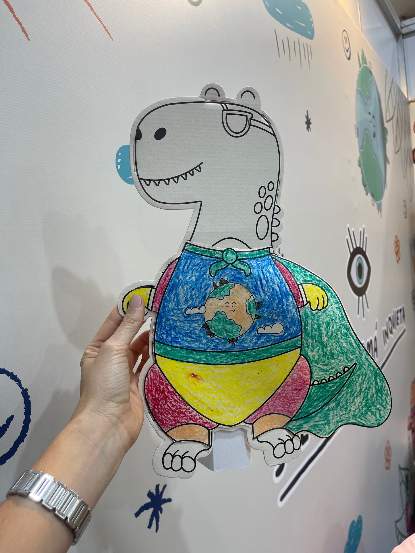 VÍSTEME DINOSAURIO!!